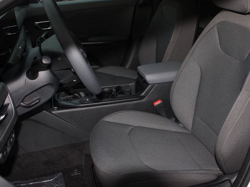 New 2025 Kia K4 LXS image 14