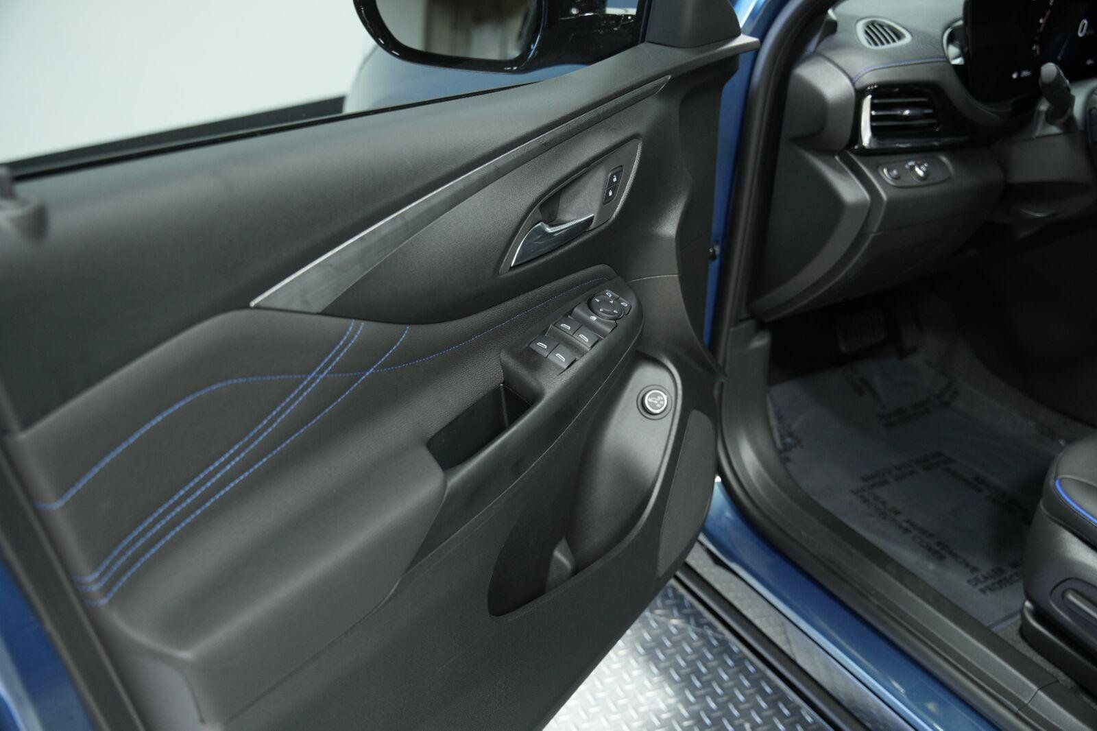 New 2026 Buick Envista Sport Touring w/ Convenience I Package FWD image 27