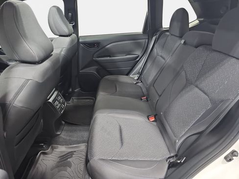 Used 2025 Subaru Forester Premium AWD/4WD image 12