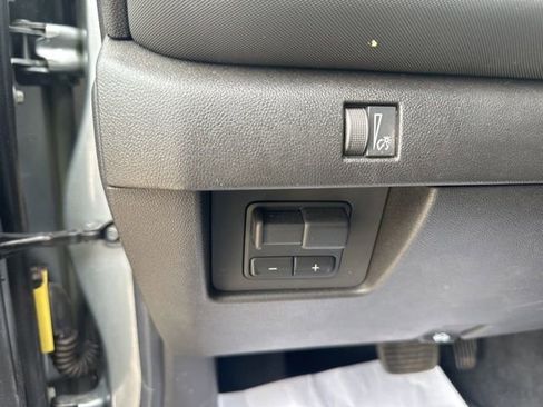 Certified 2025 Chevrolet Colorado Z71 w/ Technology Package image 16