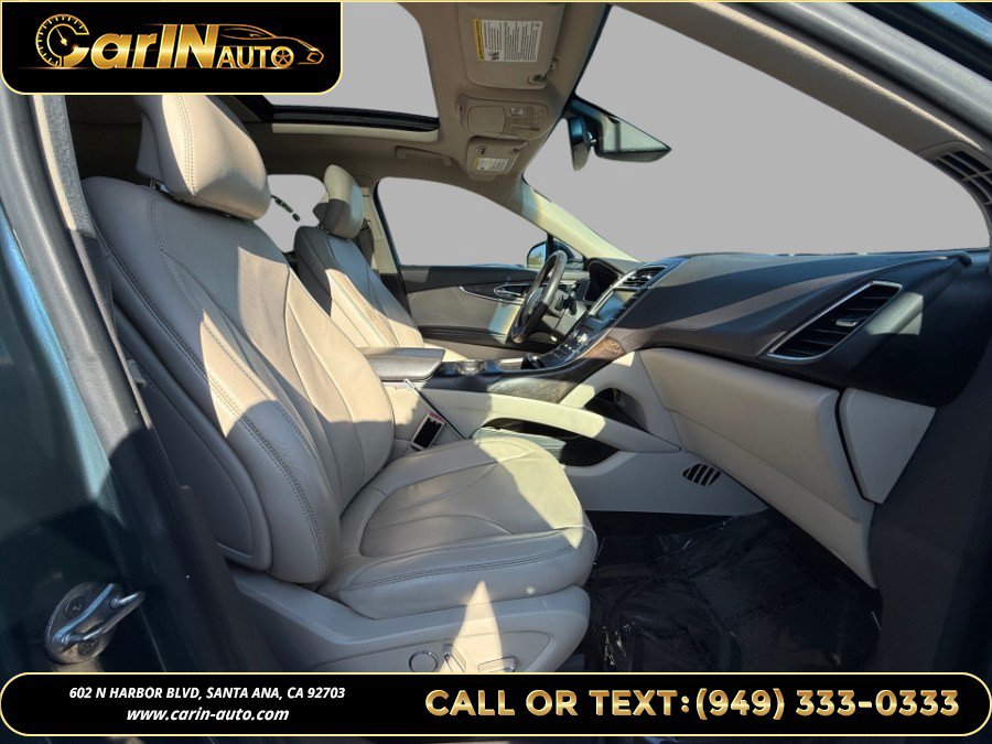 Used 2016 Lincoln MKX Reserve w/ Technology Package FWD image 23