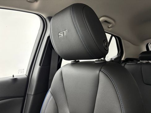 New 2026 Buick Encore GX Sport Touring w/ Advanced Technology Package AWD/4WD image 39