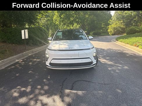 Used 2024 Hyundai Kona Limited FWD image 2