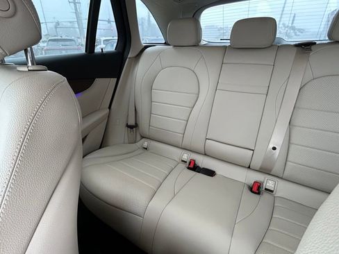 Used 2022 Mercedes-Benz GLC 300 image 12