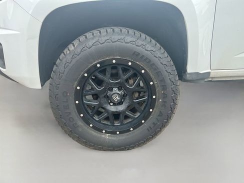 Used 2018 Chevrolet Colorado W/T w/ WT Convenience Package RWD image 27