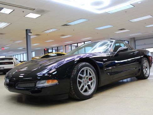 Used 2002 Chevrolet Corvette Z06 w/ Memory Pkg image 19