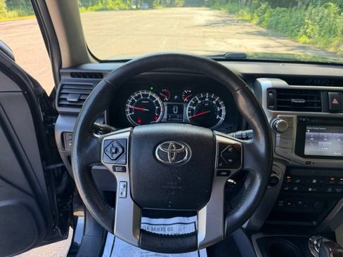 Used 2019 Toyota 4Runner Limited AWD/4WD image 19