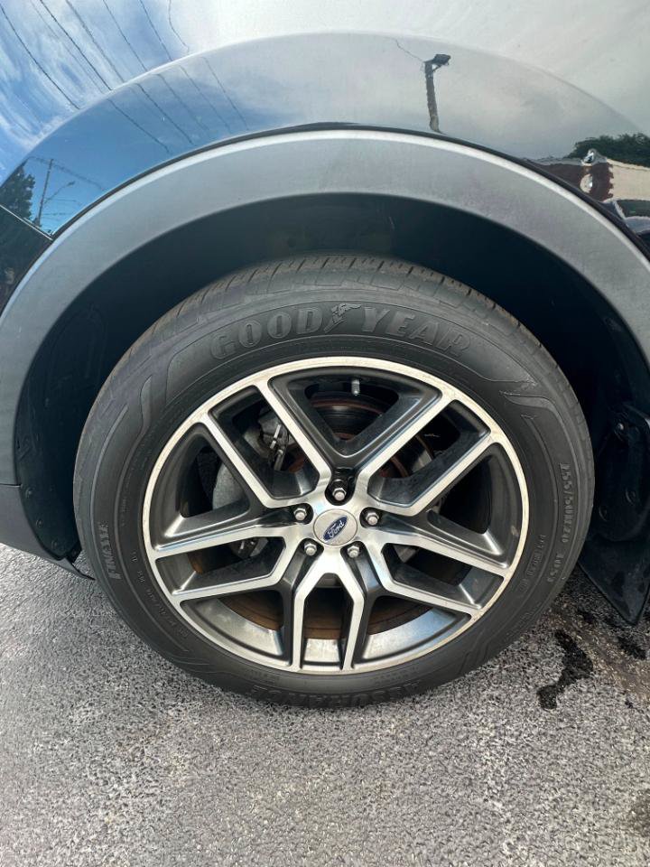 Used 2016 Ford Explorer Sport w/ Equipment Group 401A AWD/4WD image 38