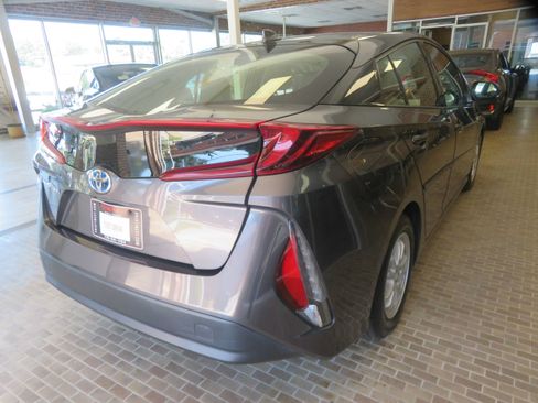 Used 2018 Toyota Prius Prime Premium FWD image 66