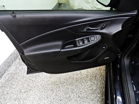 Used 2018 Chevrolet Volt Premier FWD image 7