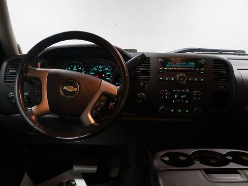 Used 2011 Chevrolet Silverado 2500 LT w/ Interior Plus Package image 17