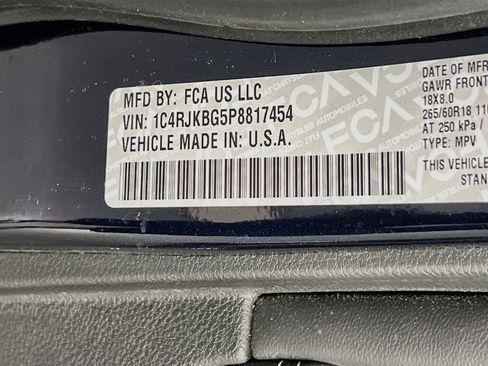 Used 2023 Jeep Grand Cherokee L Limited w/ Luxury Tech Group II AWD/4WD image 34