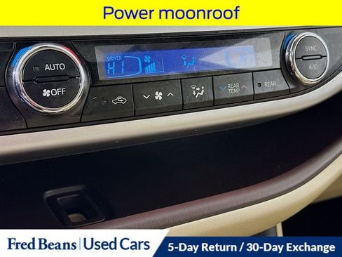 Used 2018 Toyota Highlander XLE image 19