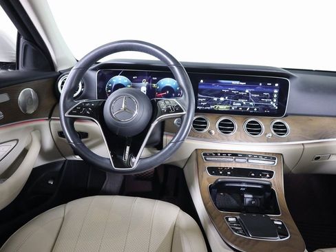 Certified 2022 Mercedes-Benz E 350 4MATIC Sedan image 43