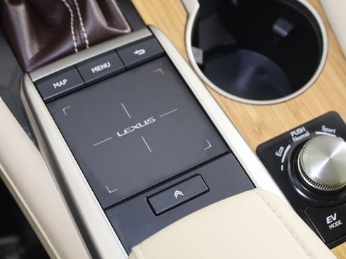 Used 2020 Lexus RX 450hL AWD w/ Premium Package image 28