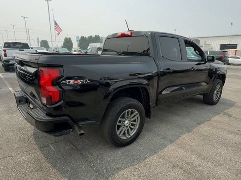 Used 2023 Chevrolet Colorado LT AWD/4WD image 8