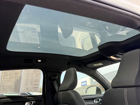 Certified 2023 Volvo C40 P8 Recharge Ultimate w/ Protection Package Premier image 18