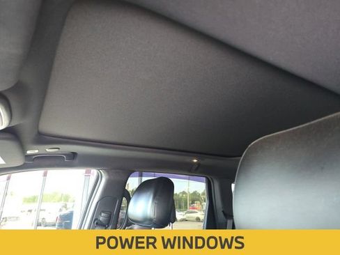 Used 2019 Jeep Grand Cherokee Limited w/ Luxury Group II RWD image 11