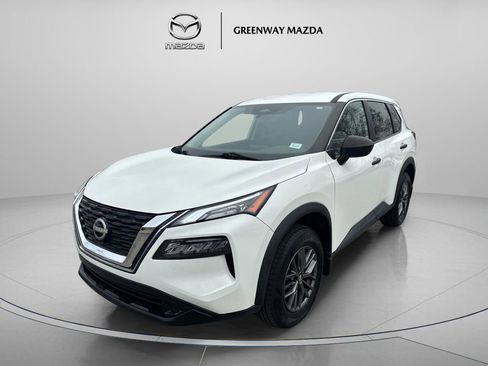 Used 2021 Nissan Rogue S image 3