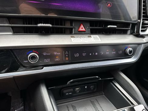 Used 2023 Kia Sportage EX image 52