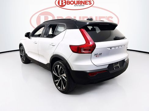 Used 2021 Volvo XC40 T5 R-Design w/ Protection Package Premier image 10