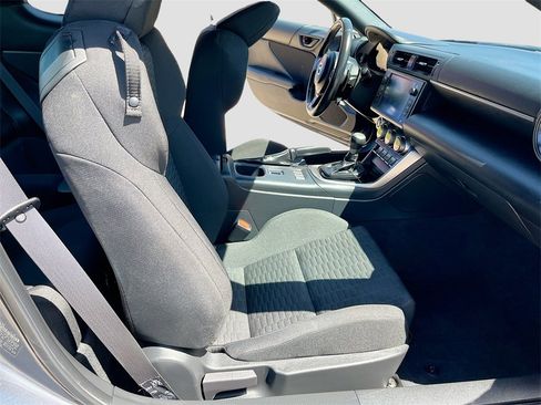 Used 2022 Toyota GR86 image 22