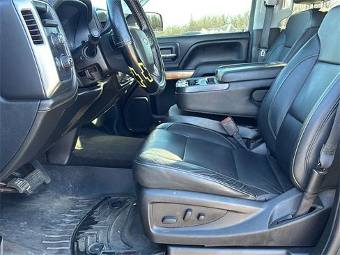 Used 2018 Chevrolet Silverado 1500 LTZ image 18