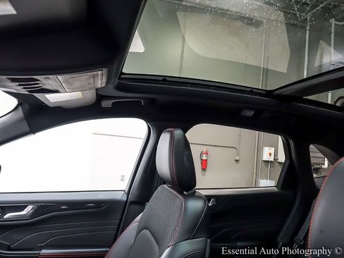 Used 2024 Ford Escape ST-Line w/ Tech Pack #1 image 12