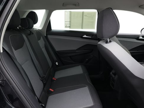 Used 2023 Volkswagen Taos S FWD image 33