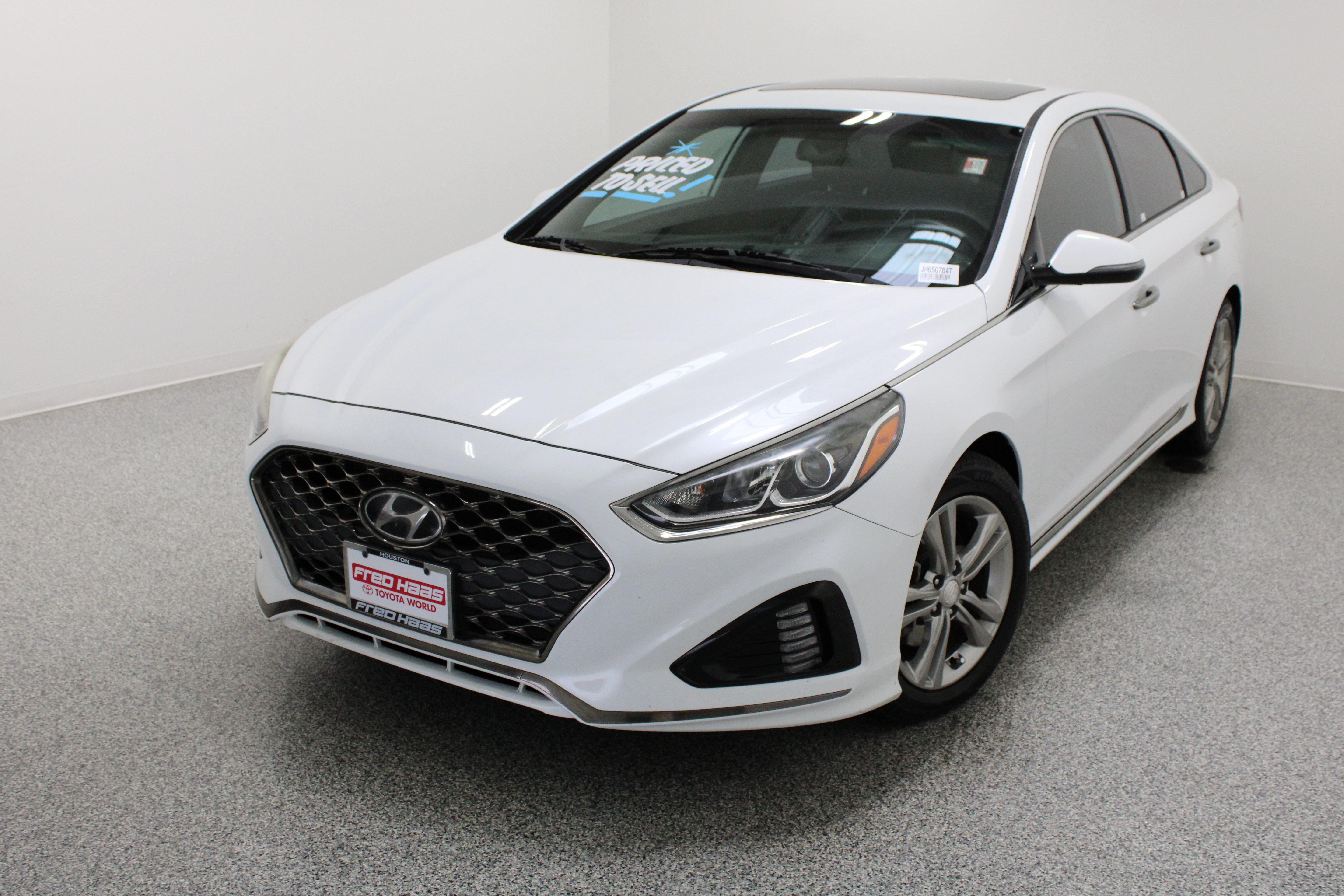 Used 2018 Hyundai Sonata Sport FWD image 2