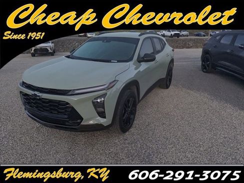 Used 2025 Chevrolet Trax ACTIV w/ Driver Confidence Package image 1