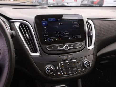 Used 2024 Chevrolet Malibu LT image 15