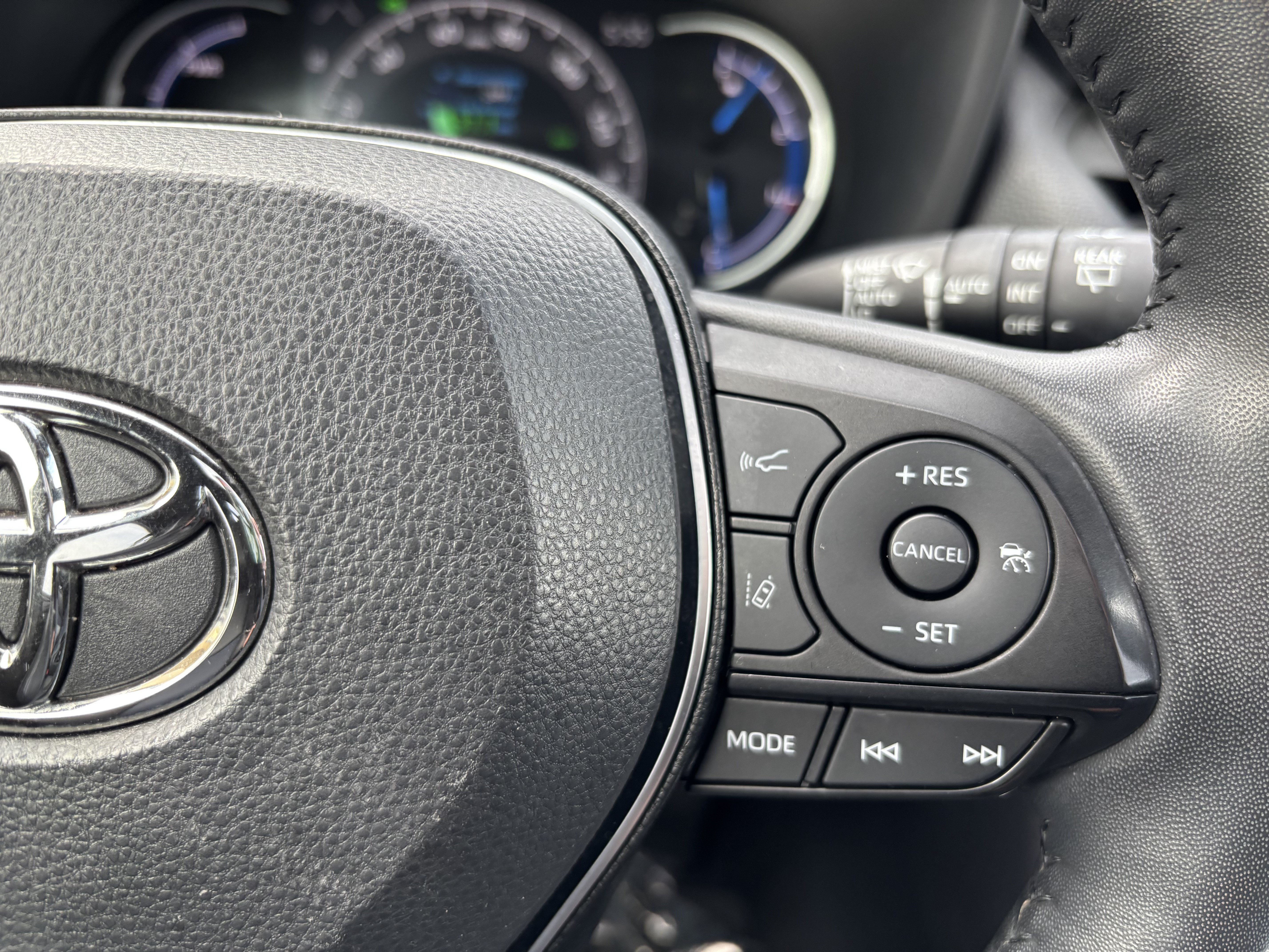 Used 2021 Toyota RAV4 XSE AWD/4WD image 15