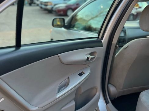 Used 2013 Toyota Corolla LE Special Edition image 18