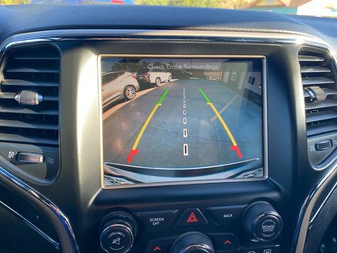 Used 2015 Jeep Grand Cherokee Limited image 22