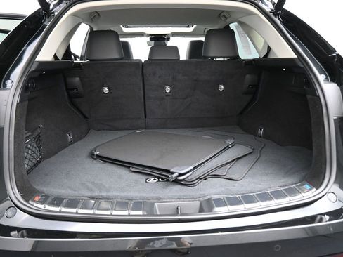 Used 2024 Lexus NX 250 FWD w/ Towing Package (2000 Lbs) image 18