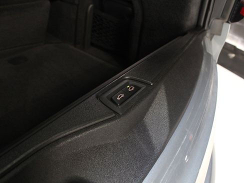Used 2024 BMW X7 xDrive40i w/ Executive Package AWD/4WD image 90