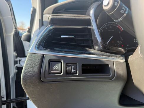 Certified 2025 Cadillac XT5 Premium Luxury image 14