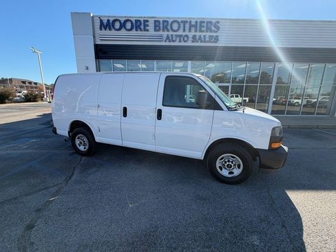 Used 2021 GMC Savana 2500 w/ Driver Convenience Package image 1