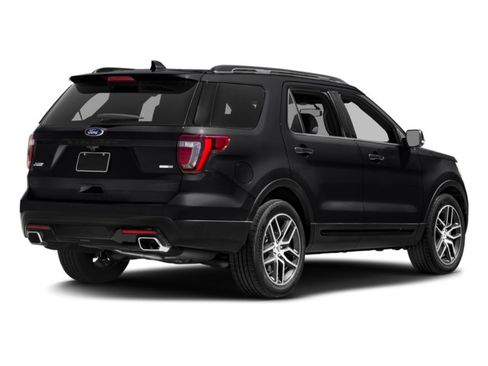 Used 2017 Ford Explorer Sport w/ Equipment Group 401A AWD/4WD image 5