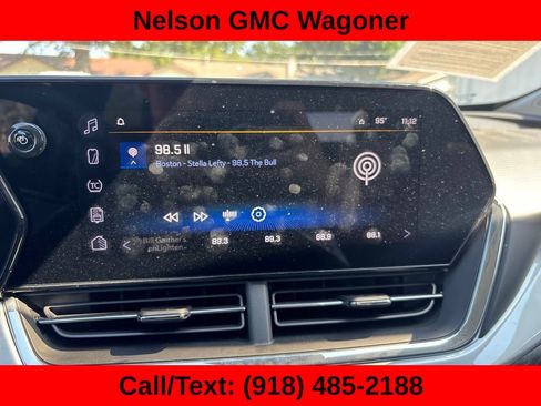 Used 2026 Chevrolet Trax LT w/ LT Convenience Package FWD image 12