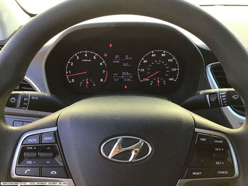 Used 2022 Hyundai Accent SE w/ Cargo Package image 7