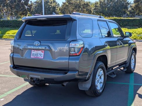 Certified 2021 Toyota 4Runner SR5 Premium image 5