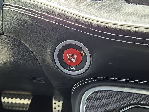 Used 2023 Dodge Challenger SRT Hellcat RWD image 32