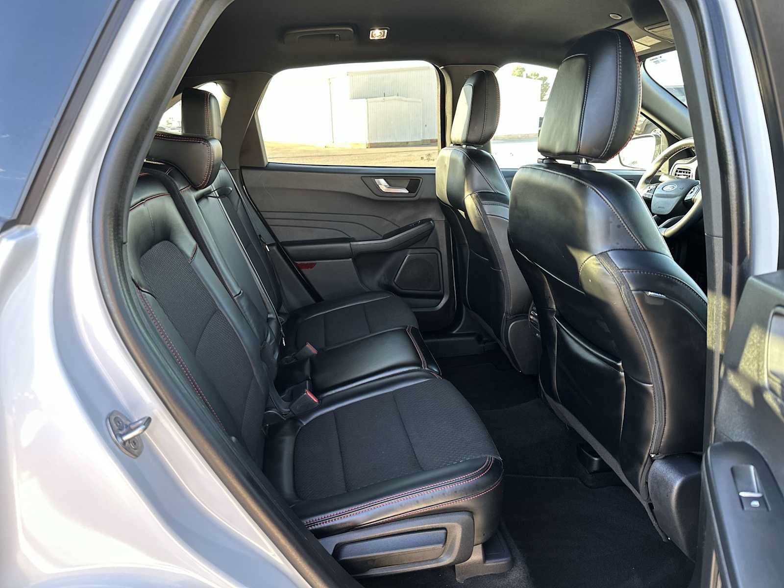 Used 2025 Ford Escape ST-Line AWD/4WD image 21
