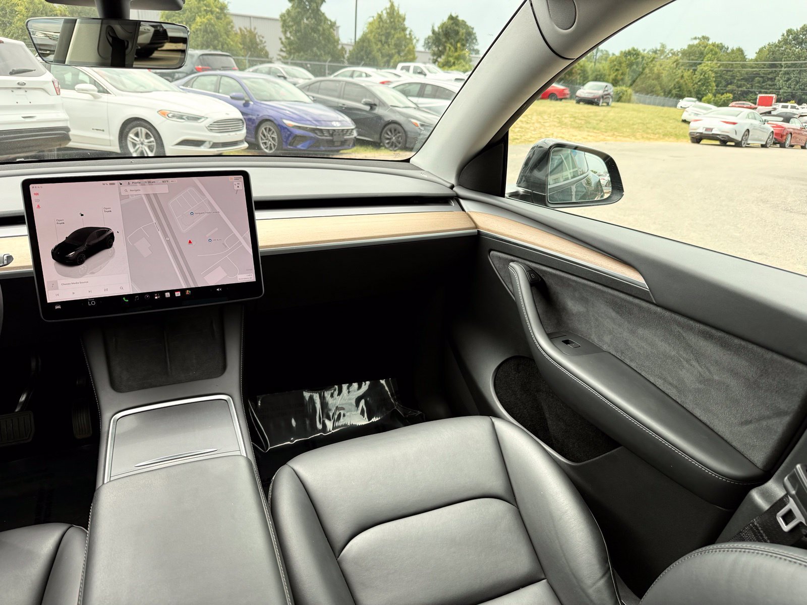 Used 2023 Tesla Model Y Long Range AWD/4WD image 24