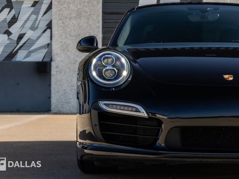 Used 2015 Porsche 911 Turbo S AWD/4WD image 4