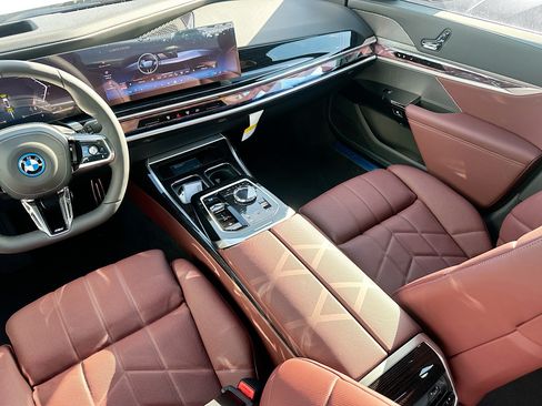 New 2026 BMW i7 eDrive50 w/ M Sport Package RWD image 16