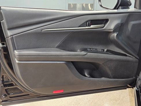 Used 2025 Toyota Camry SE FWD image 20