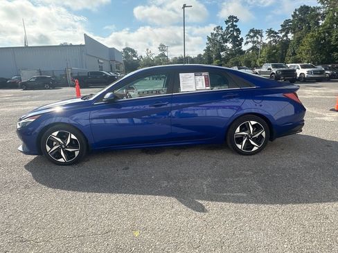 Used 2023 Hyundai Elantra Limited FWD image 5